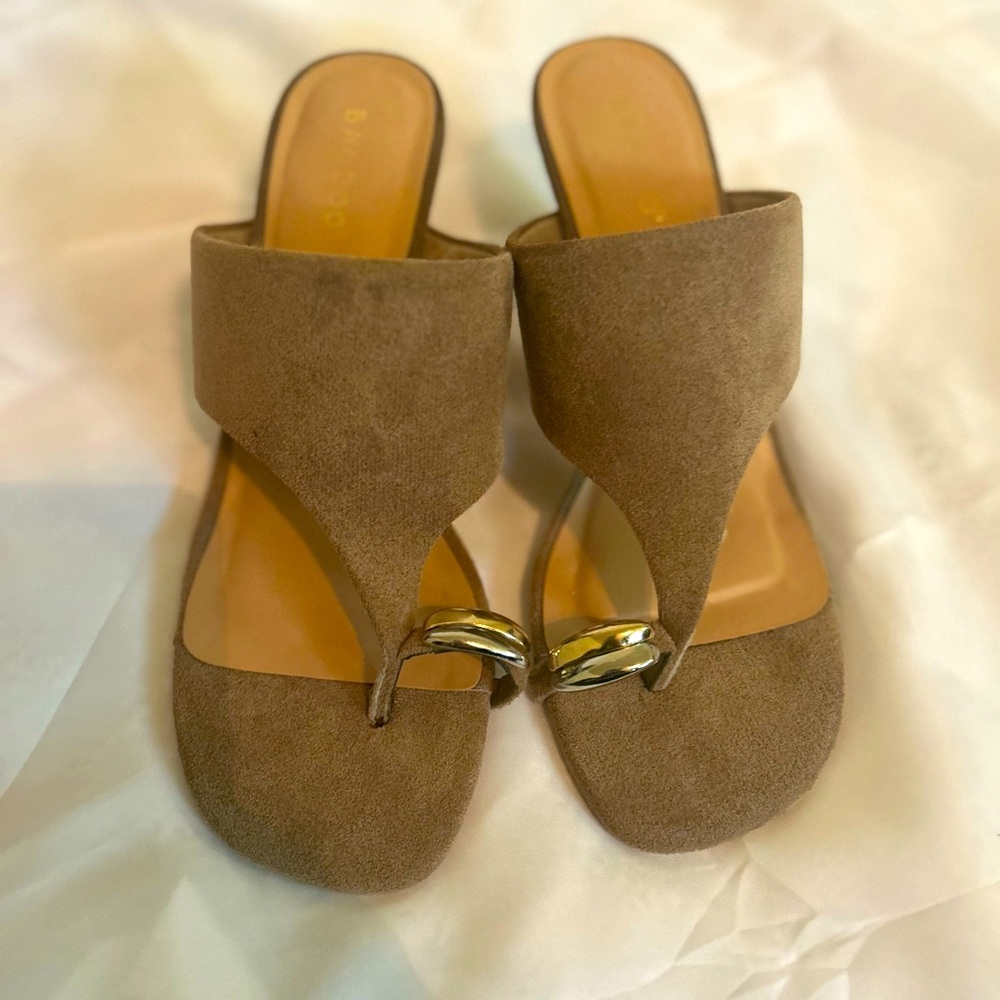 BAMBO Fritzy Brown Heeled Sandal NEW